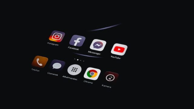 Social media,Image sizes,Platform optimization,Engagement,High quality,Desktop and mobile,Visuals,Thumbnails,Vertical format,Creative